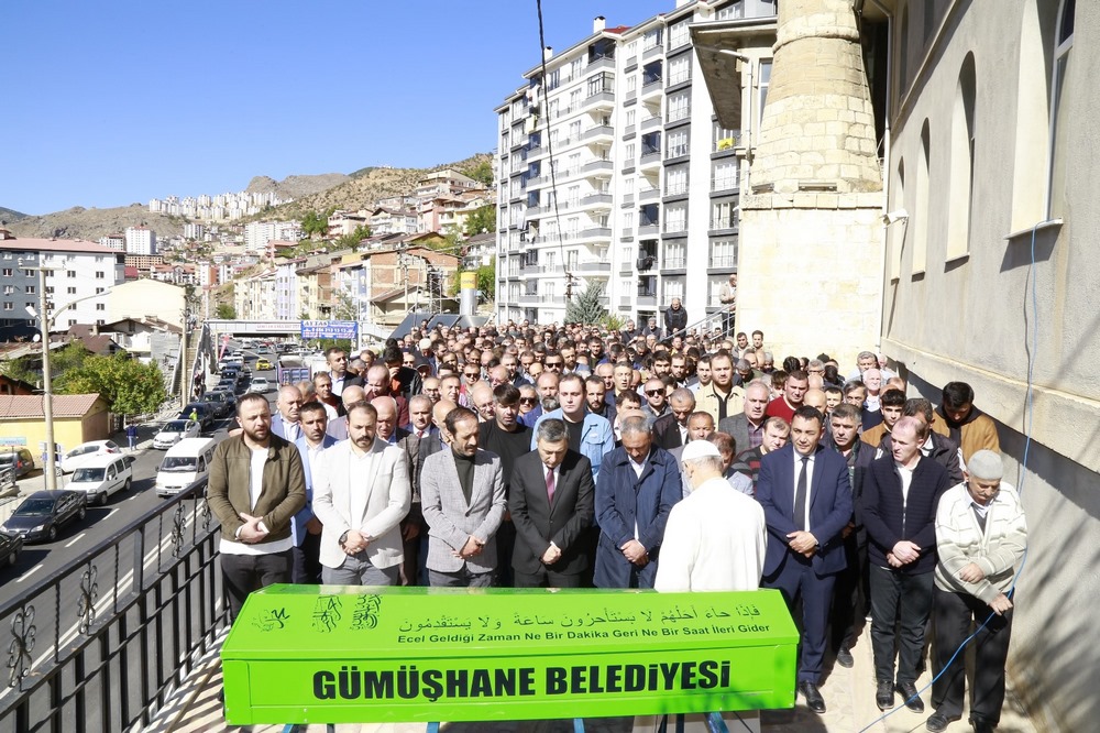 Valimiz Sayın Alper Tanrısever Adil Kaya'nın Cenaze Namazına Katıldı