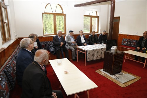 Valimiz Nevzat Ayvaz'a Taziye Ziyaretinde Bulundu